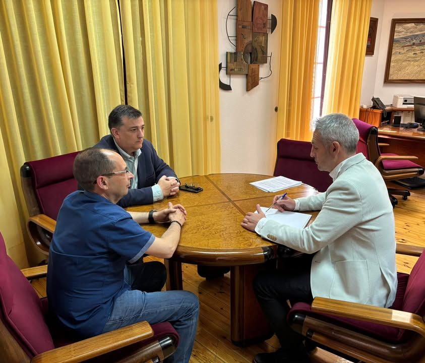 Reunión del alcalde de Toro con AUME sobre necesidades militares