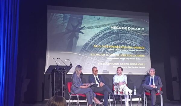 Mesa de diálogo en el evento ZamorArte sobre patrimonio cultural