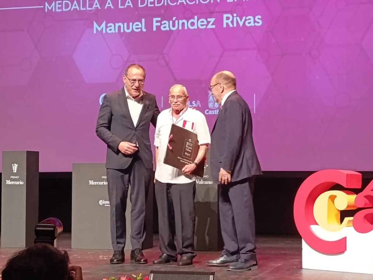 Momentos de la entrega de premios Mercurio y Vulcano 2026 en Zamora
