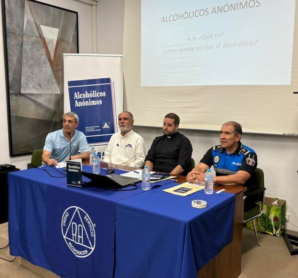 Jornada informativa de Alcohólicos Anónimos en Toro con varios ponentes