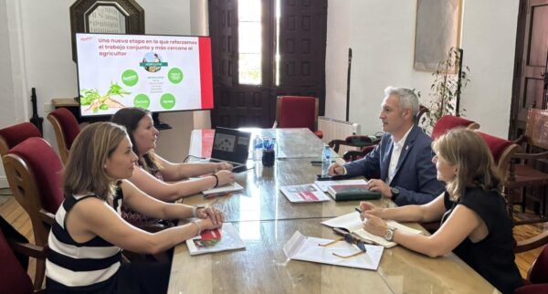 Reunión sobre alianza entre Toro y Azucarera para el desarrollo industrial