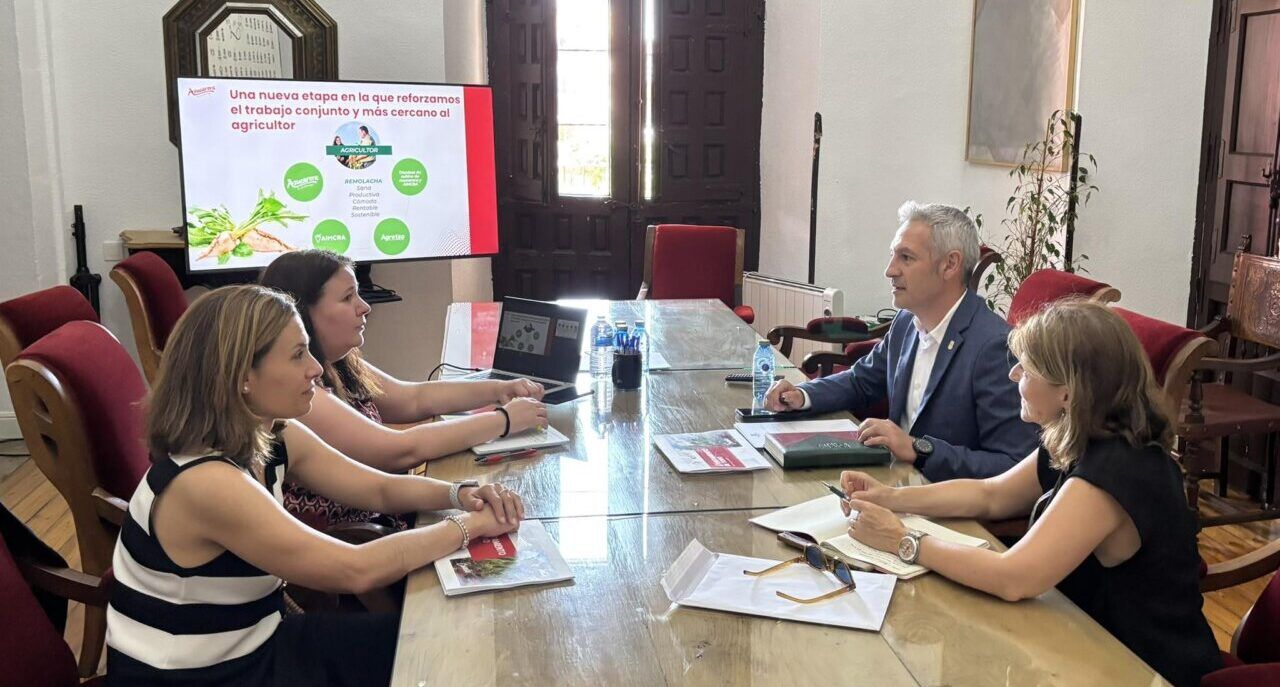 Reunión sobre alianza entre Toro y Azucarera para el desarrollo industrial