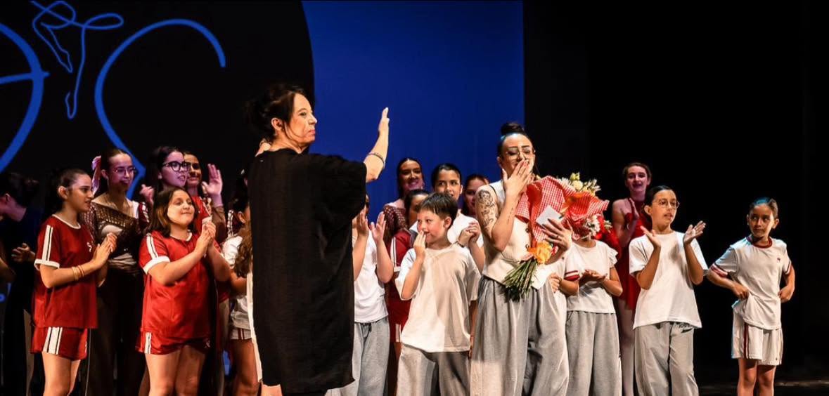 Actuación de la Ballet School en el Teatro Ramos Carrión
