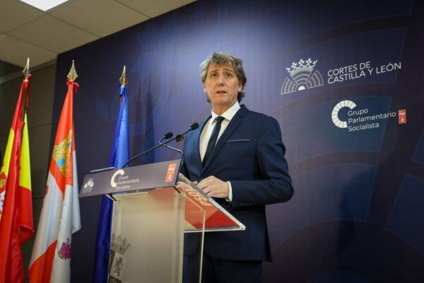 Carlos Martínez Mínguez durante una declaración en el Ayuntamiento de Soria