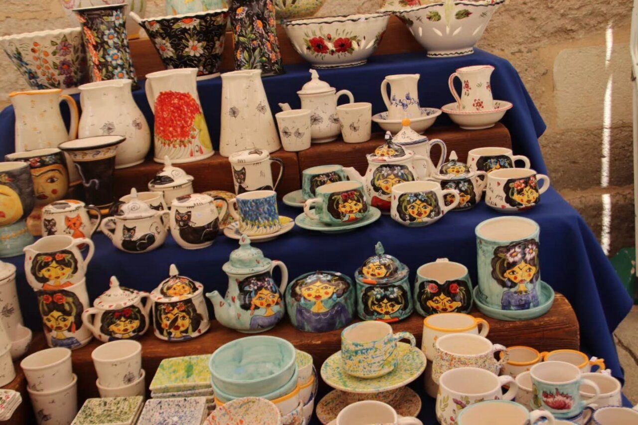 Exhibición de cerámica y alfarería en las Fiestas de San Pedro 2026.