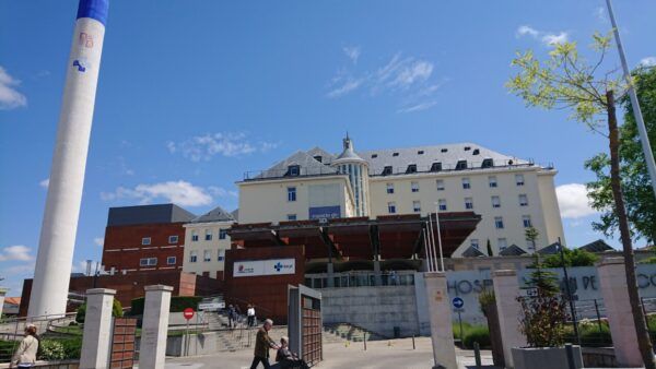 Fachada del Hospital Virgen de la Concha en Zamora, España