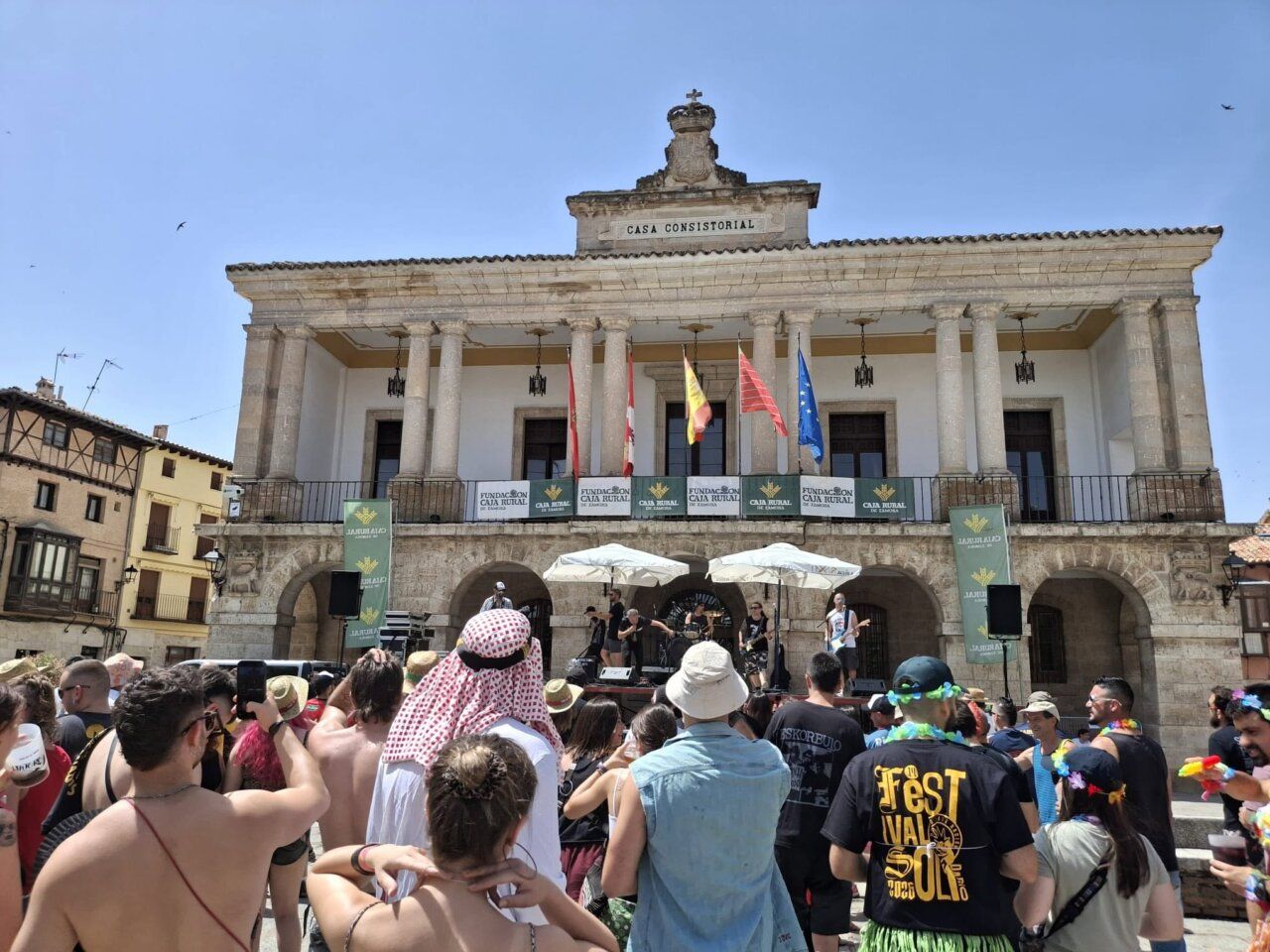 Concierto en la plaza durante el festival VinToro en Toro