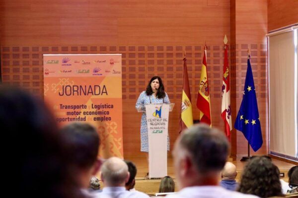 Ponente en jornada sobre transporte y logística en IES León Felipe