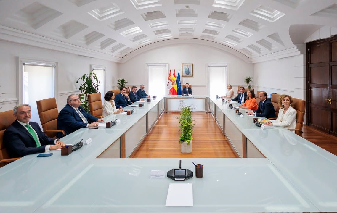 Reunión de la Junta de Castilla y León sobre incendios forestales