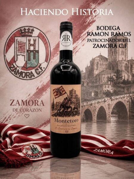 Botella de vino Montetoro con logo del Zamora C.F.