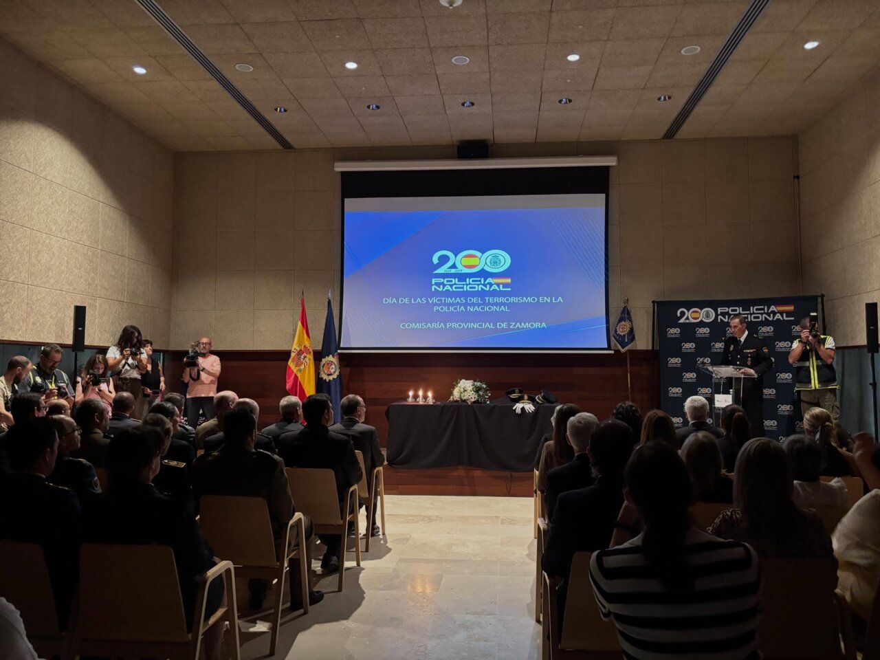 Ceremonia de homenaje a agentes de la Policía Nacional víctimas del terrorismo en Zamora
