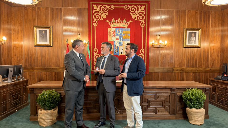El presidente de las Cortes de Castilla y León en la Diputación de Zamora