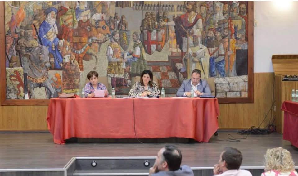 Reunión del Ayuntamiento de Benavente sobre el precio del agua