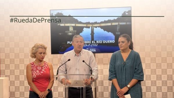 Rueda de prensa sobre el nuevo puente en el río Duero