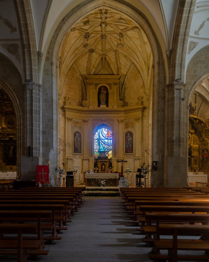 Interior de la iglesia de Santa María Magdalena en Corrales del Vino