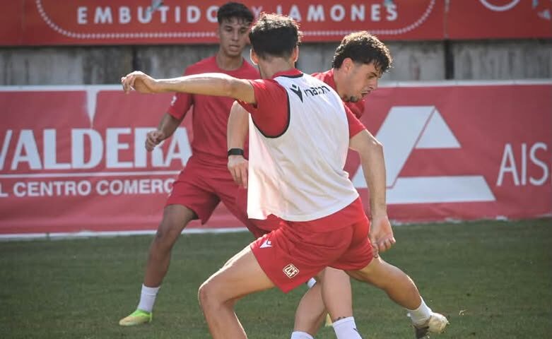 Jugadores del Zamora Club de Fútbol entrenando en pretemporada