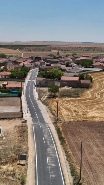 Vista aérea de la carretera renovada ZA-P-2314 en Zamora