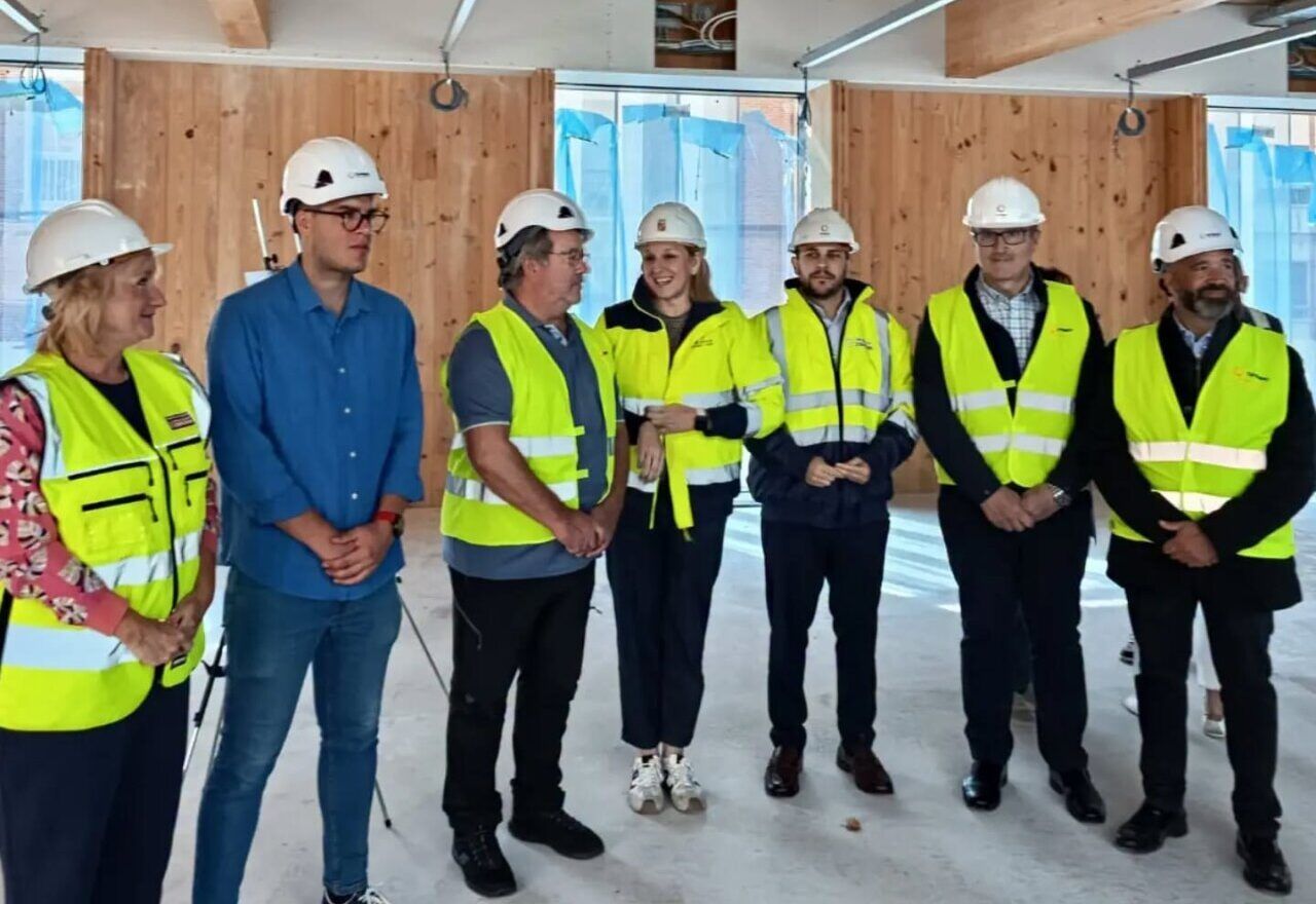 Representantes de la Diputación de Zamora en la visita al nuevo Centro Cívico