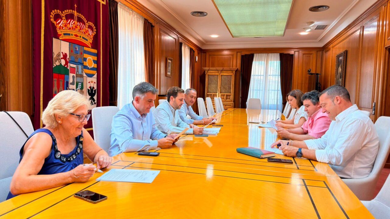 Reunión en la Diputación de Zamora para aprobar acuerdos y convenios