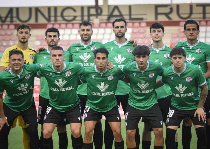 Equipo Zamora CF posando antes del partido en el Memorial Agustín Villar