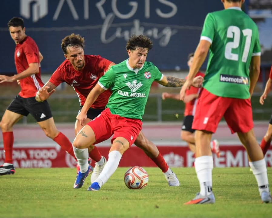 Jugadores del Zamora Club de Fútbol en un partido amistoso de pretemporada
