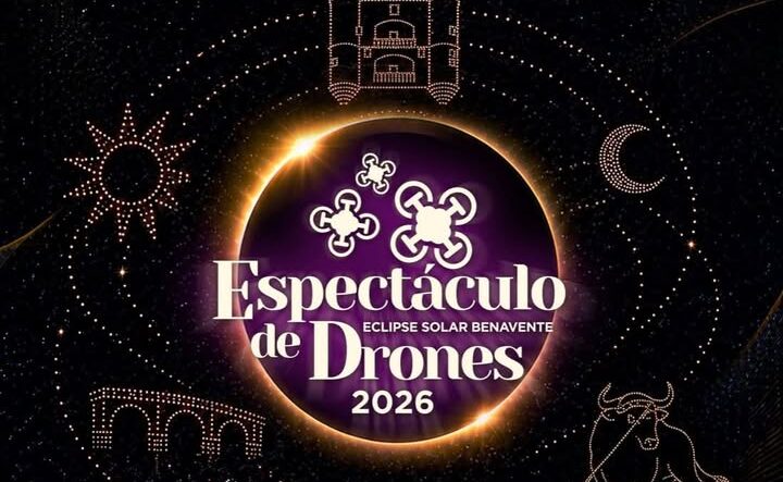 Espectáculo de drones en Benavente con luces en el cielo