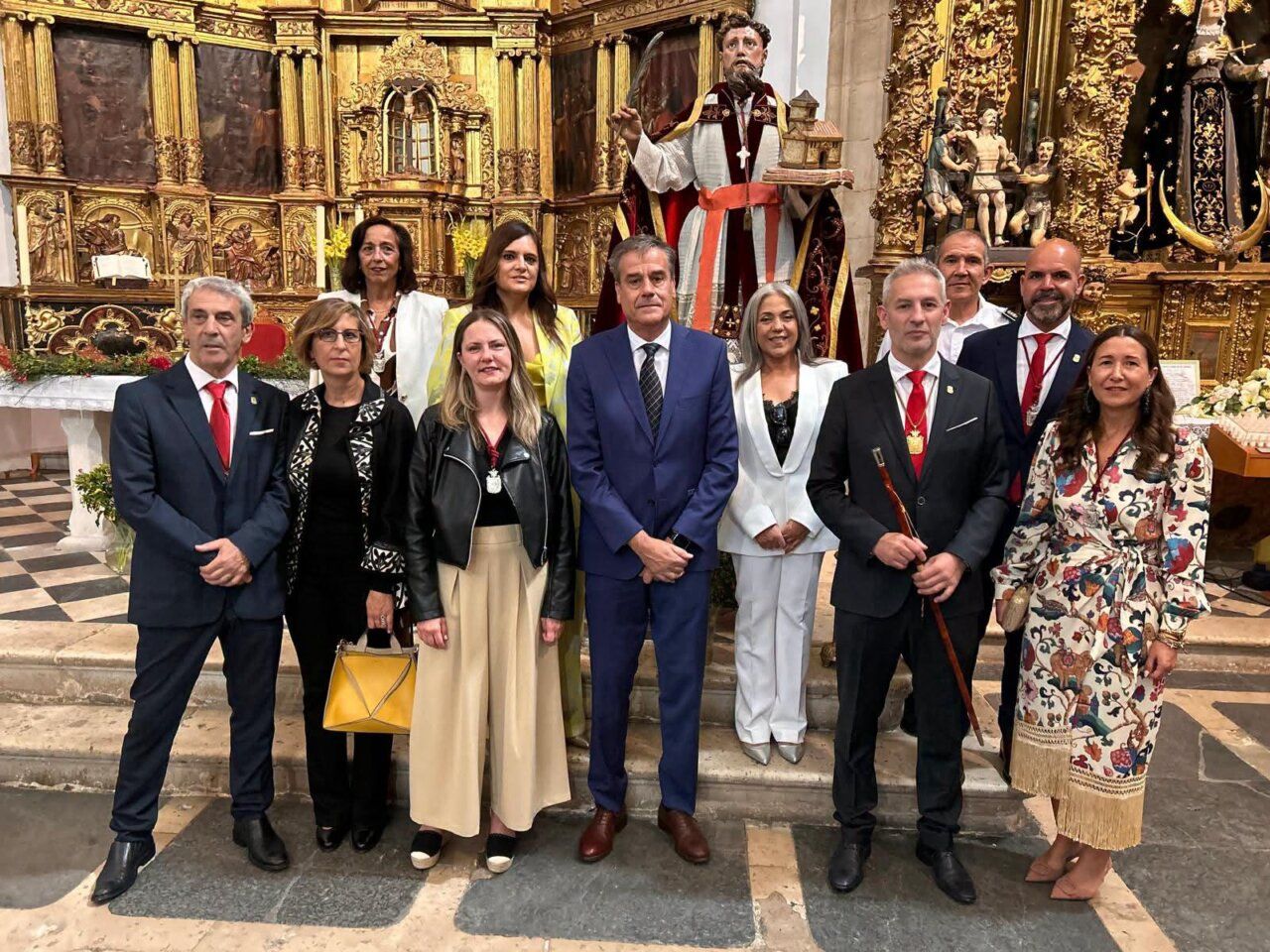 Grupo de personas durante la Santa Misa en honor a San Agustín en Toro