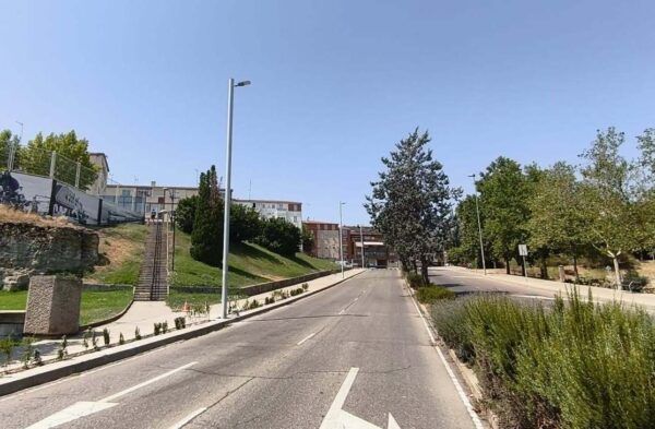 Instalación de luminarias LED en la Cuesta del Bolón en Zamora