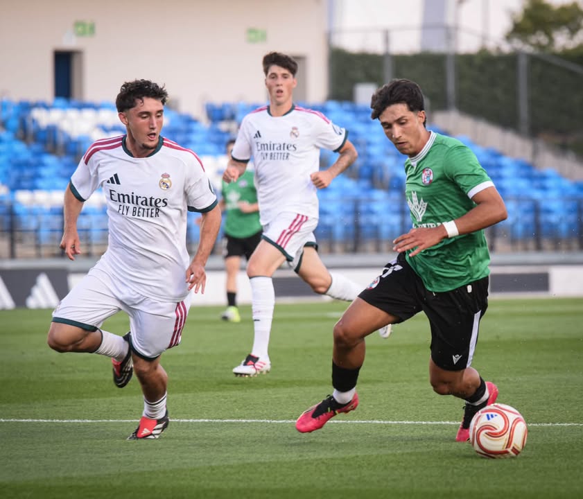 Jugadores del Zamora Club de Fútbol en un partido de pretemporada