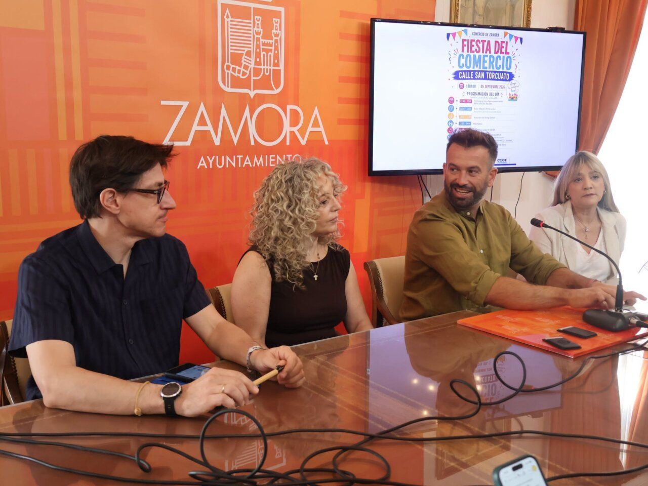 Reunión sobre la fiesta del comercio en San Torcuato, Zamora
