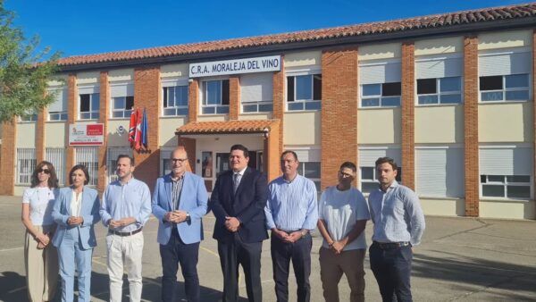 Inauguración de nuevas aulas en el CRA de Moraleja del Vino
