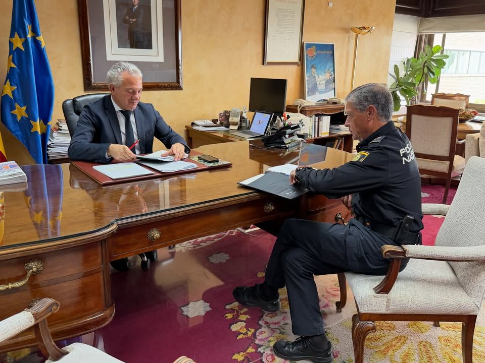 Nicanor Sen y el jefe de Policía Nacional en reunión sobre seguridad