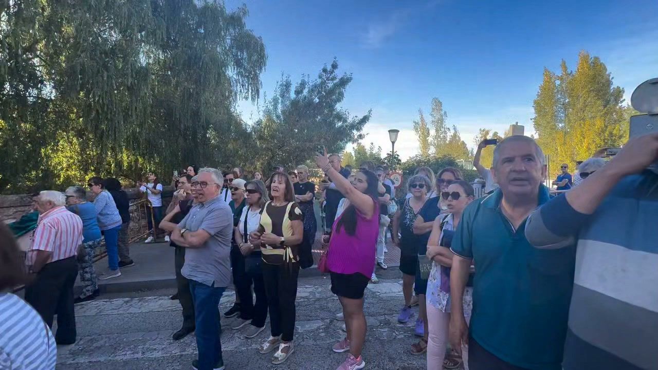 Vecinos de Almazán protestan por el estado del Palacio de Hurtado de Mendoza