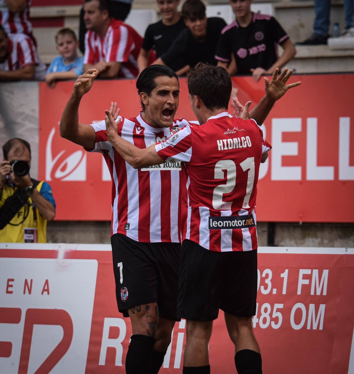 Jugadores del Zamora CF celebrando una victoria por 2-0 ante el CD Coria