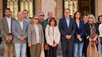 Diputación de Zamora celebra un minuto de silencio por el asesinato de una mujer en Cuenca