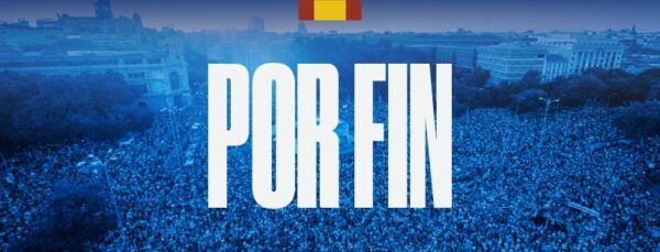 Multitud de personas en un evento del Partido Popular de Zamora