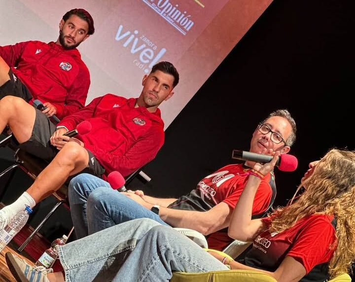 Jugadores del Zamora CF en la Gala del Deporte compartiendo experiencias